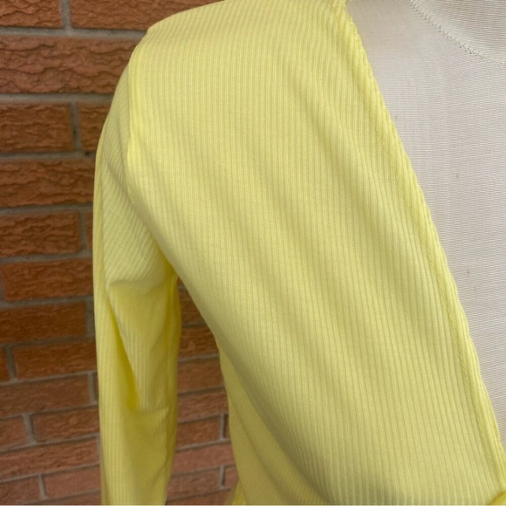 PrettyLittleThing Light Yellow Ribbed Tie Cardigan Women’s Size 6 - Picture 3 of 7